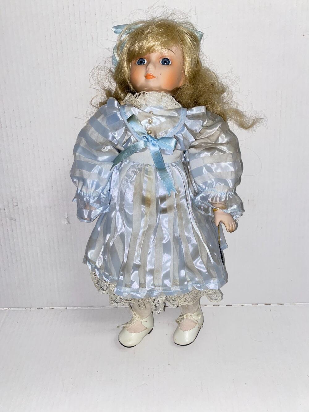 Vintage Brinn's 1986 Porcelain Doll 16" Musical Music Collectible Edition Doll